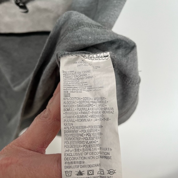 Jordan Gray Graphic T-Shirt - Picture 4 of 5